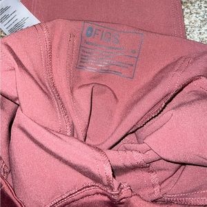 FIGS Womens XS Mauve Pink High Waisted Yola Skinny Scrub Pant like new